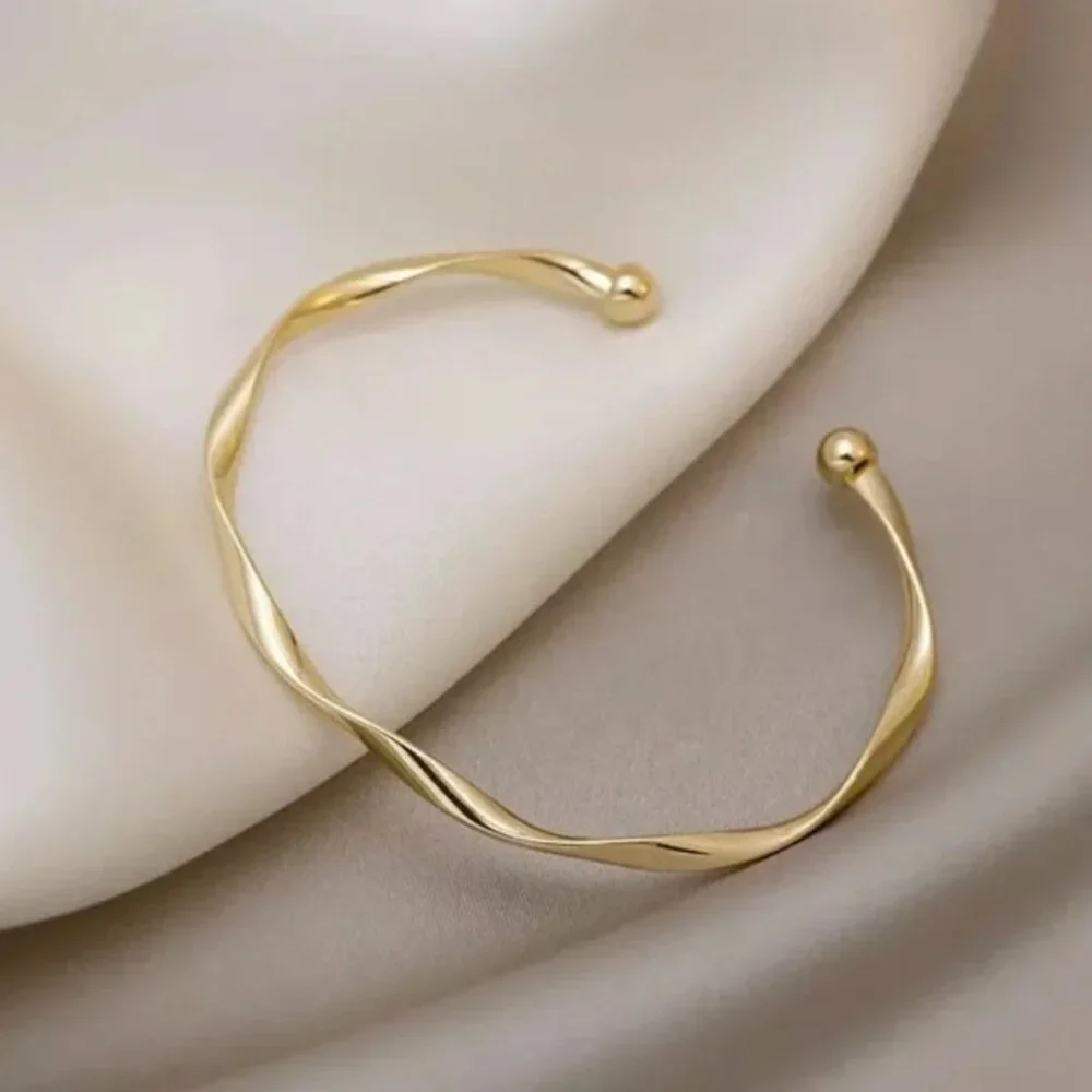 “Anya” Minimalist Twist Open Adjustable Gold Neutral Fashion Simple Bracelet